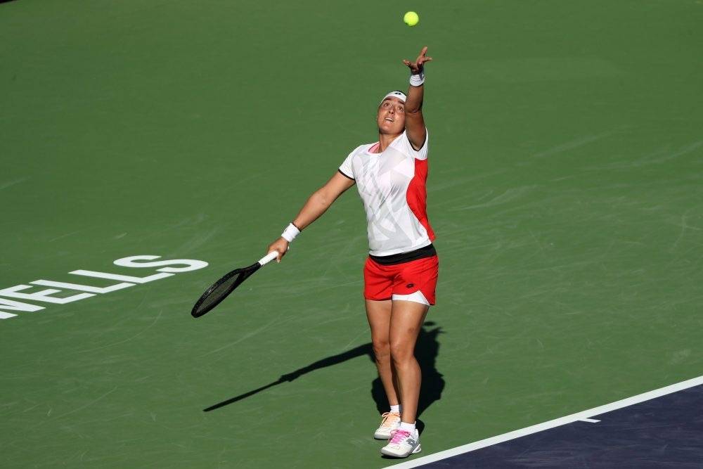 她们凭借精 她们凭借精